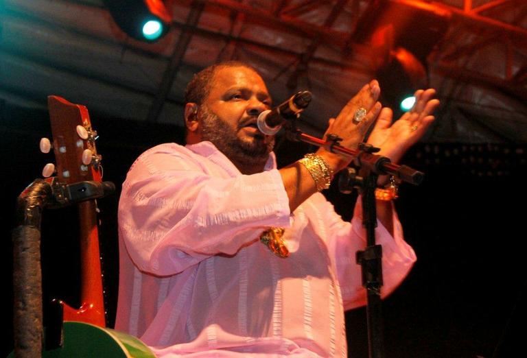 Arlindo Cruz agita show no Rio