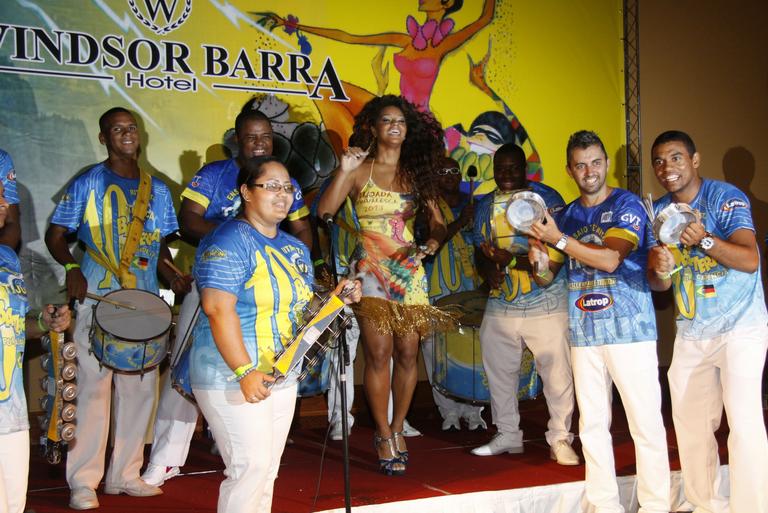 Juliana Alves na feijoada pré-carnavalesca da Unidos da Tijuca