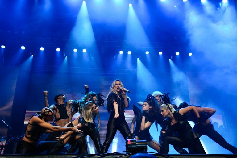 Wanessa canta em São Sebastião, litoral de São Paulo