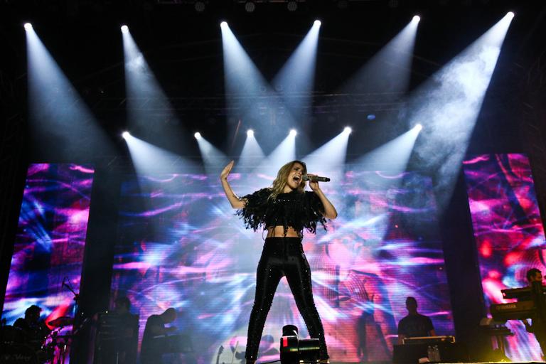 Wanessa canta em São Sebastião, litoral de São Paulo