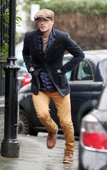 David Beckham mostra estilo ao passear por Londres, na Inglaterra