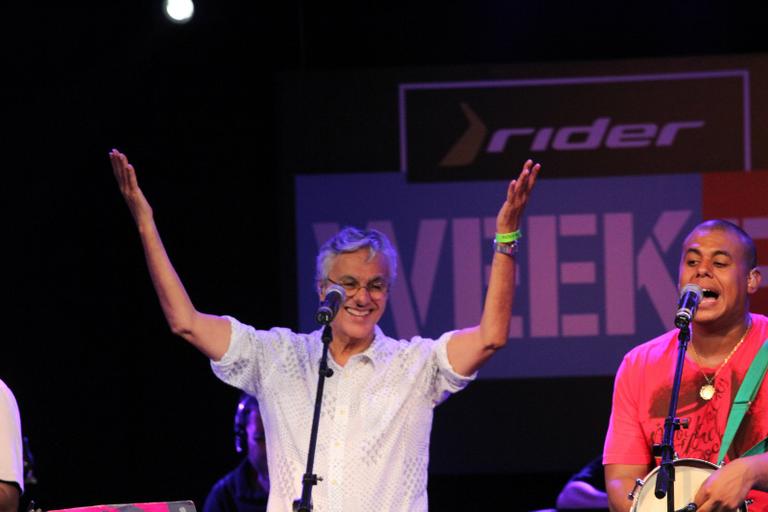 Caetano Veloso também cantou na festa