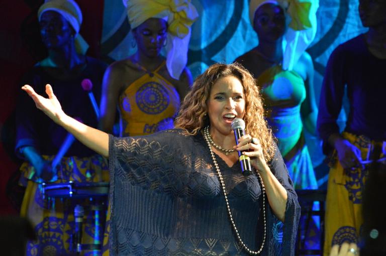 Daniela Mercury agita ensaio do Cortejo Afro em Salvador