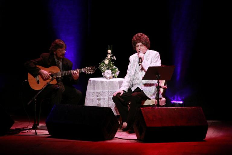 Cauby Peixoto apresenta seu show 'A Voz do Violão' no Rio de Janeiro