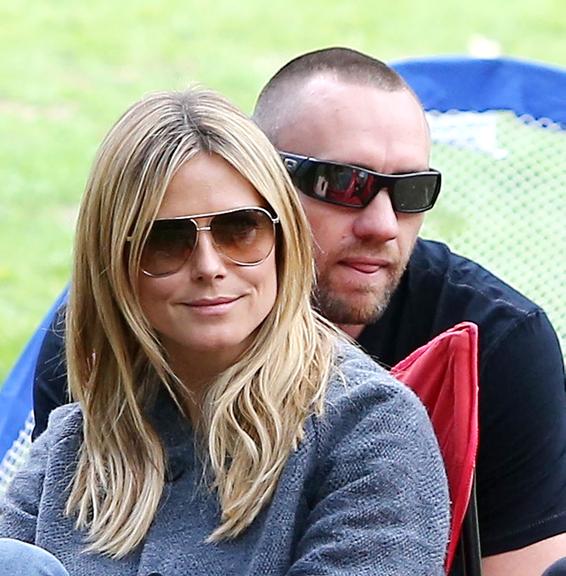 Heidi Klum e leva seus filhos para jogarem futebol em parque de Los Angeles