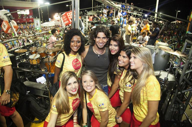 Sidney Sampaio no carnaval no bloco Harém