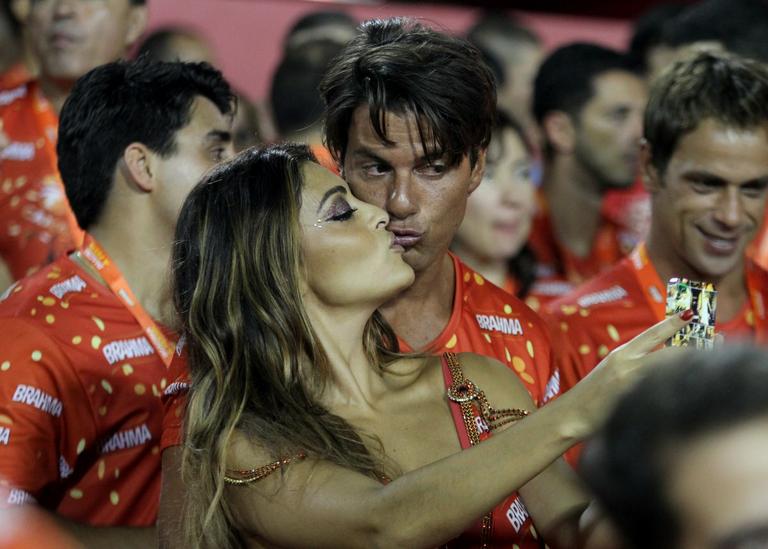 Juliana Paes com o marido Carlos Eduardo Baptista