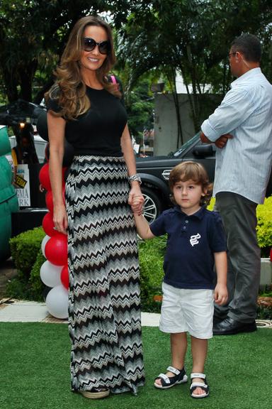 Mellisa e Pietro, filho de Otávio Mesquita