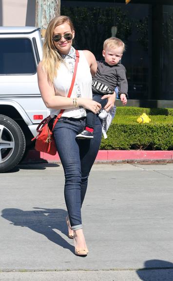 Hilary Duff e o pequeno Luca