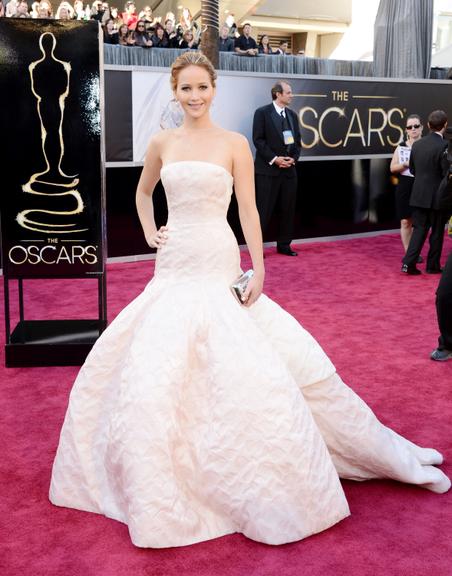 Jennifer Lawrence, indicada a Melhor Atriz por 'O Lado Bom da Vida', com look Dior