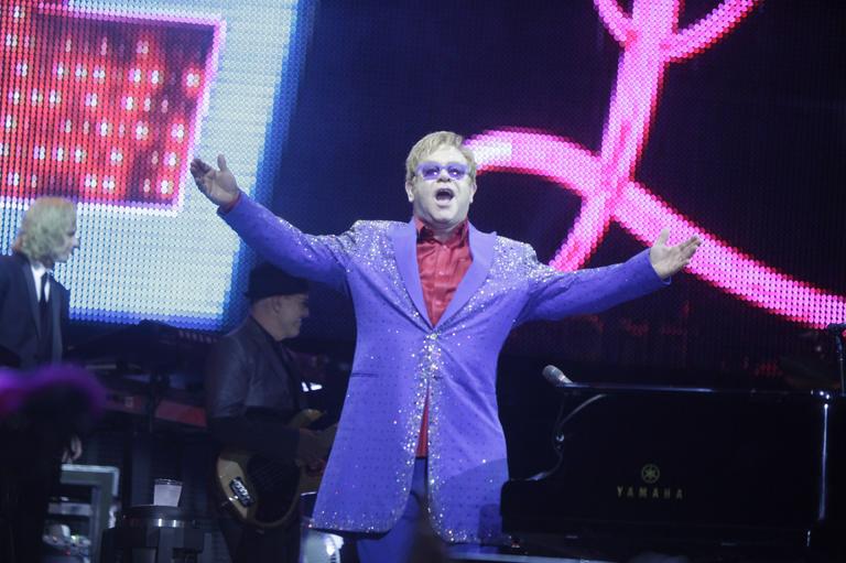 Elton John se apresenta no Mineirão, em Belo Horizonte