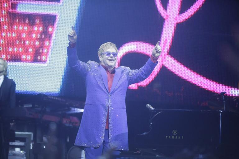 Elton John se apresenta no Mineirão, em Belo Horizonte