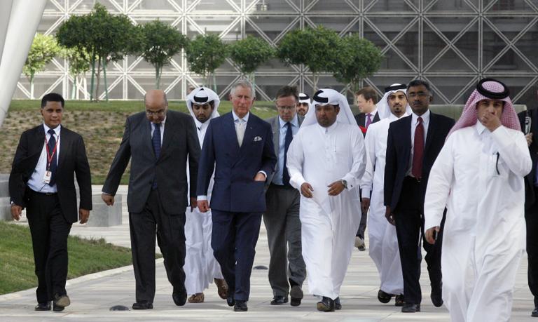 Príncipe Charles vai a centro tecnológico no Catar