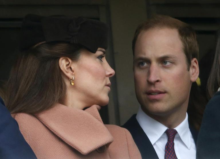 Príncipe William e Kate se divertem em prova a cavalo no Cheltenham Festival, na Inglaterra