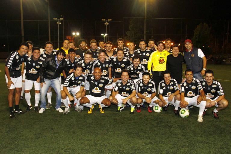 Partida de futebol beneficente em São Paulo