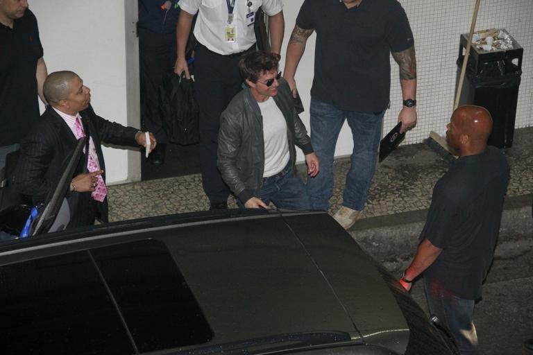 Tom Cruise chega ao Rio de Janeiro