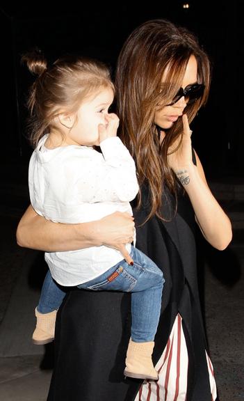 Victoria Beckham e sua pequena Harper