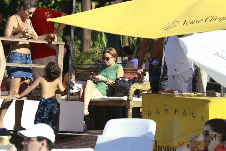 Lindsay Lohan em praia de Florianópolis