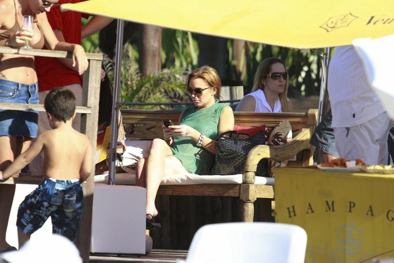 Lindsay Lohan em praia de Florianópolis