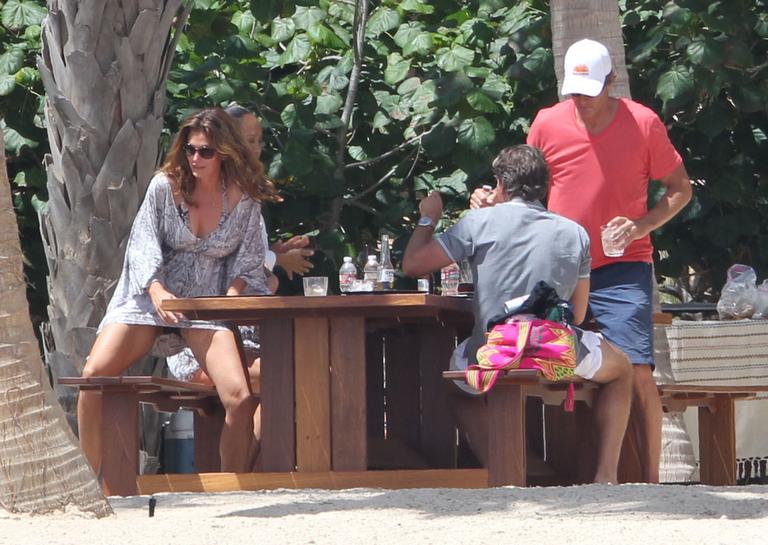 Cindy Crawford desfruta de Cabo San Lucas, no México