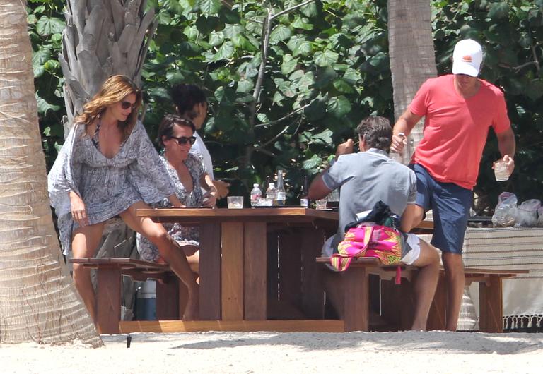 Cindy Crawford desfruta de Cabo San Lucas, no México