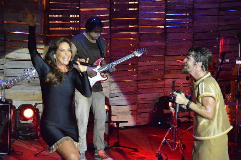 Ivete Sangalo grava participação na gravação do DVD de Saulo Fernandes