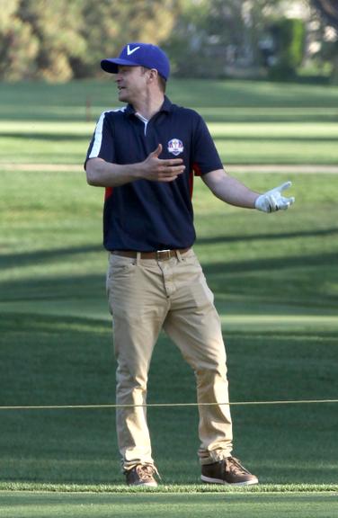 Justin Timberlake pratica golfe na Califórnia 