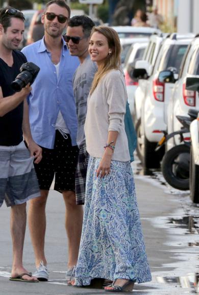 Jessica Alba curte belas férias com o marido, Cash Warren