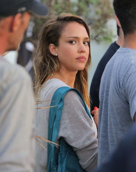 Jessica Alba curte belas férias com o marido, Cash Warren