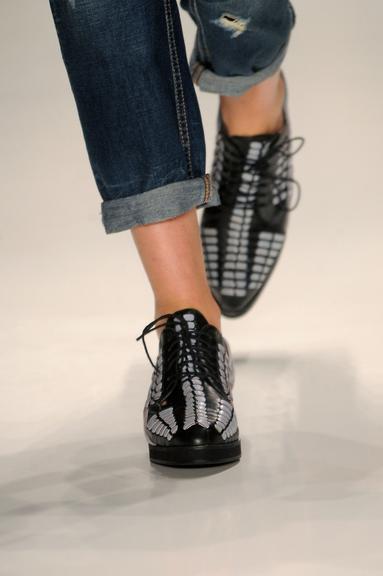 Sapatos Fashion Week 04-11