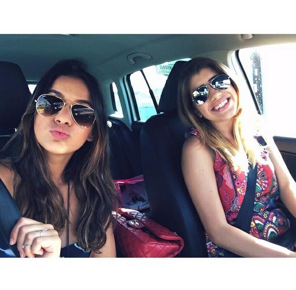 Carfie - selfie no carro - é mania entre famosos que amam o Instagram