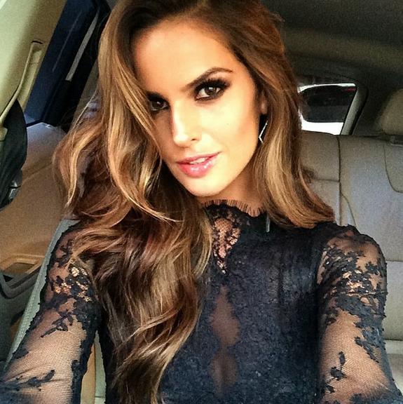 Carfie - selfie no carro - é mania entre famosos que amam o Instagram