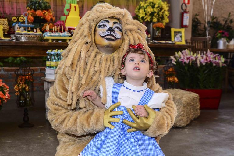 Maria Eduarda, filha de Henri Castelli e Juliana Despírito, completa 1 ano