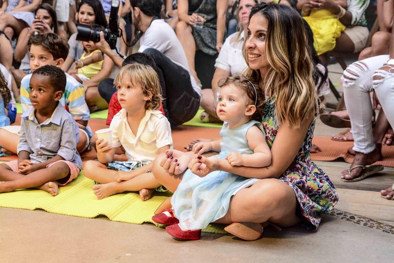 Maria Eduarda, filha de Henri Castelli e Juliana Despírito, completa 1 ano