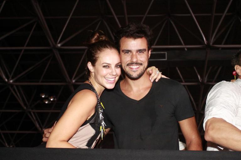 Paolla Oliveira e Joaquim Lopes curtem show de David Guetta no Rio