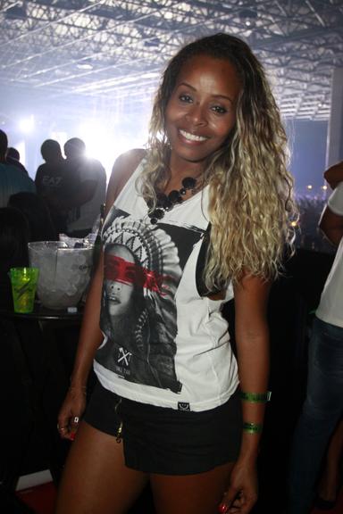 Roberta Rodrigues curte show de David Guetta no Rio