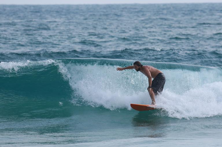 Vladimir Brichta na praia 