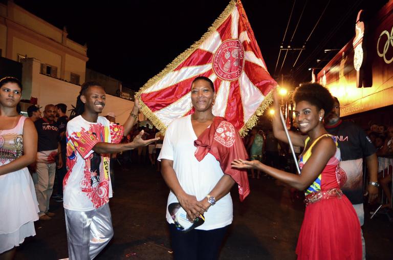 Atriz Queen Latifah participa de ensaio da Salgueiro