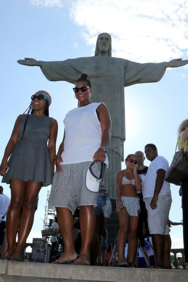 Queen Latifah visita Cristo Redentor no Rio