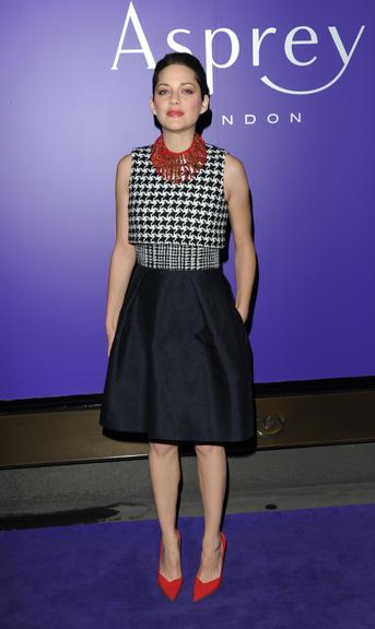 Veja 100 looks da atriz Marion Cotillard