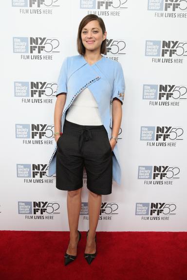 Veja 100 looks da atriz Marion Cotillard