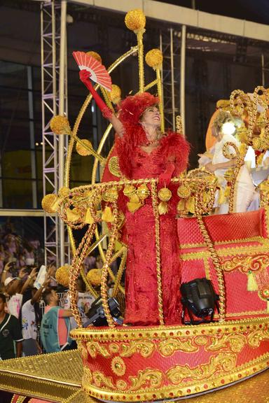 Mocidade Alegre presta homenagem à atriz Marília Pêra