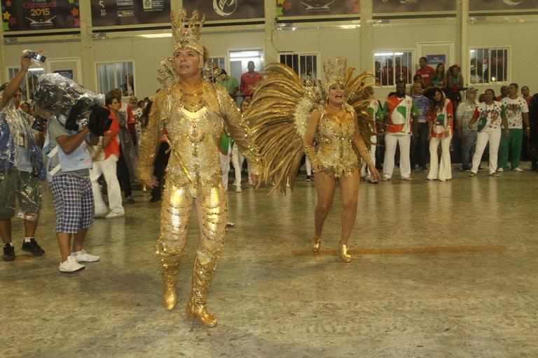 Susana Vieira e David Brazil desfilam na Grande Rio