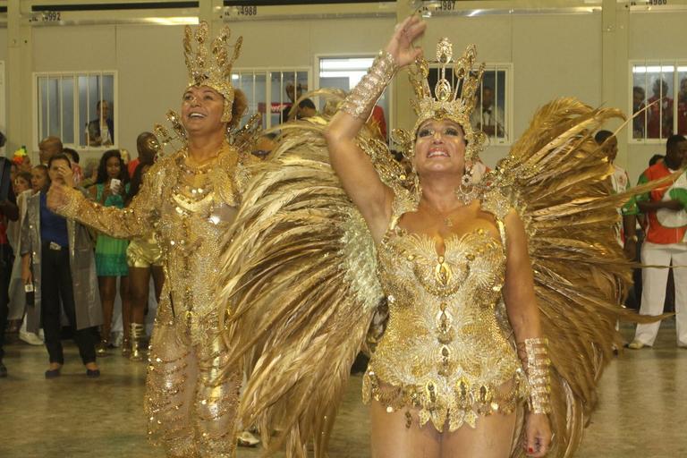 Susana Vieira e David Brazil desfilam na Grande Rio