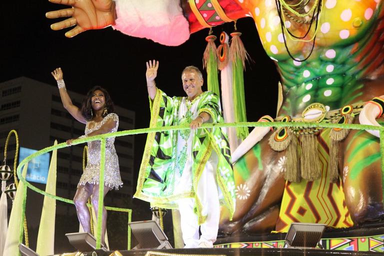 Glória Maria e Zico no desfile da Imperatriz Leopoldinense