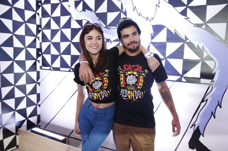 Caio Castro e Maria Casadevall curtem juntos o festival Lollapalooza