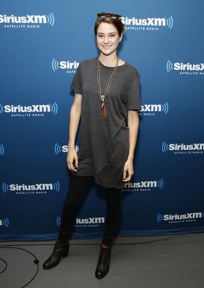 Shailene Woodley possui estilo fácil de copiar. Confira!