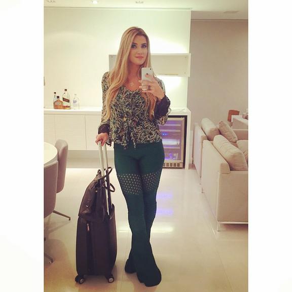 Veja o estilo de Aline, do 'BBB15', em 20 looks