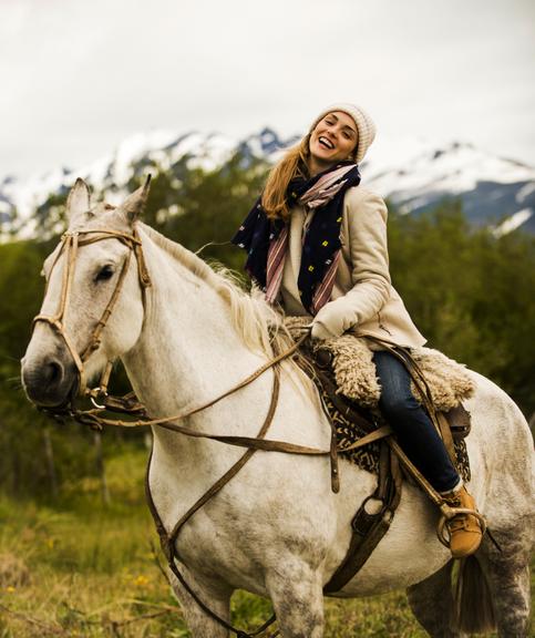 7 Vidas: Veja 20 look românticos de Júlia, personagem de Isabelle Drummond