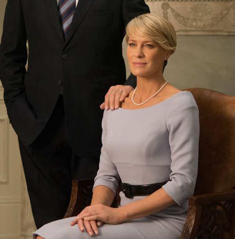 Inspire-se nos looks clássico de Claire, de 'House of Cards'